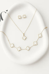 Clover Pendant set with clover bracelet