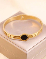 CIRCLE BANGLE – 18K GOLD PLATED